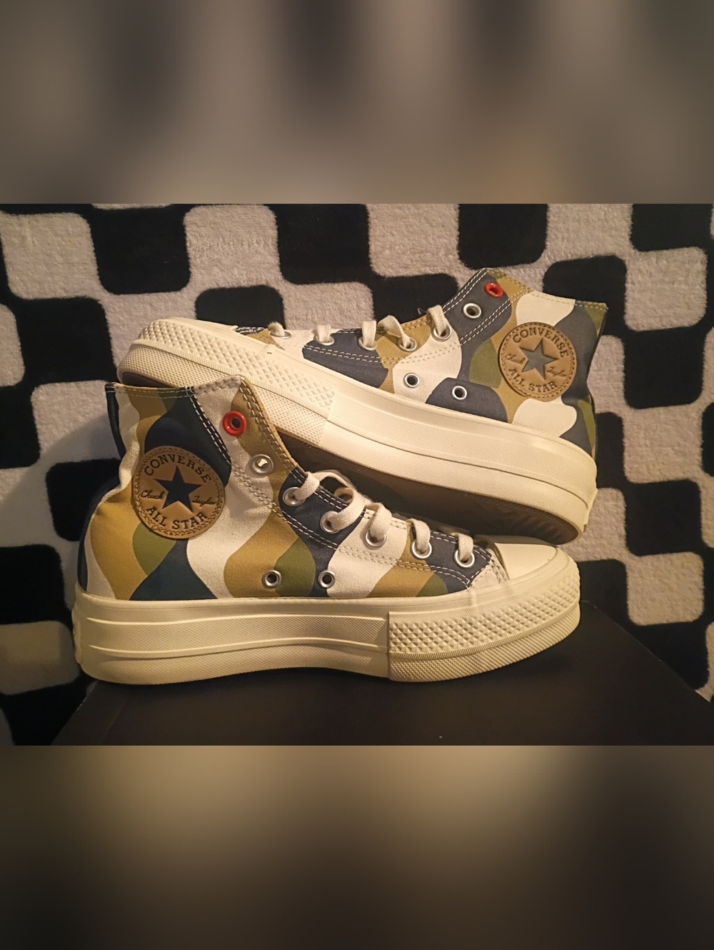 Converse Chuck Taylor All Star Lift Hi "Obsidian Utility. Size 7W